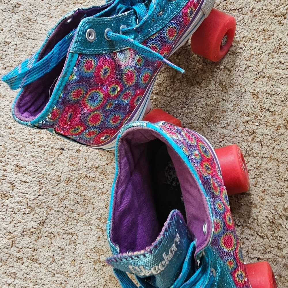 Sketches skates size 4